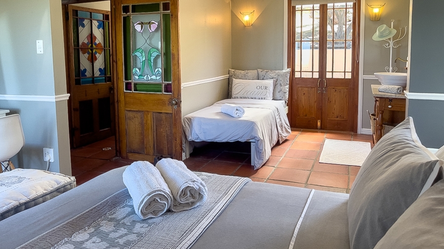 To Let 5 Bedroom Property for Rent in Southern Cross Western Cape